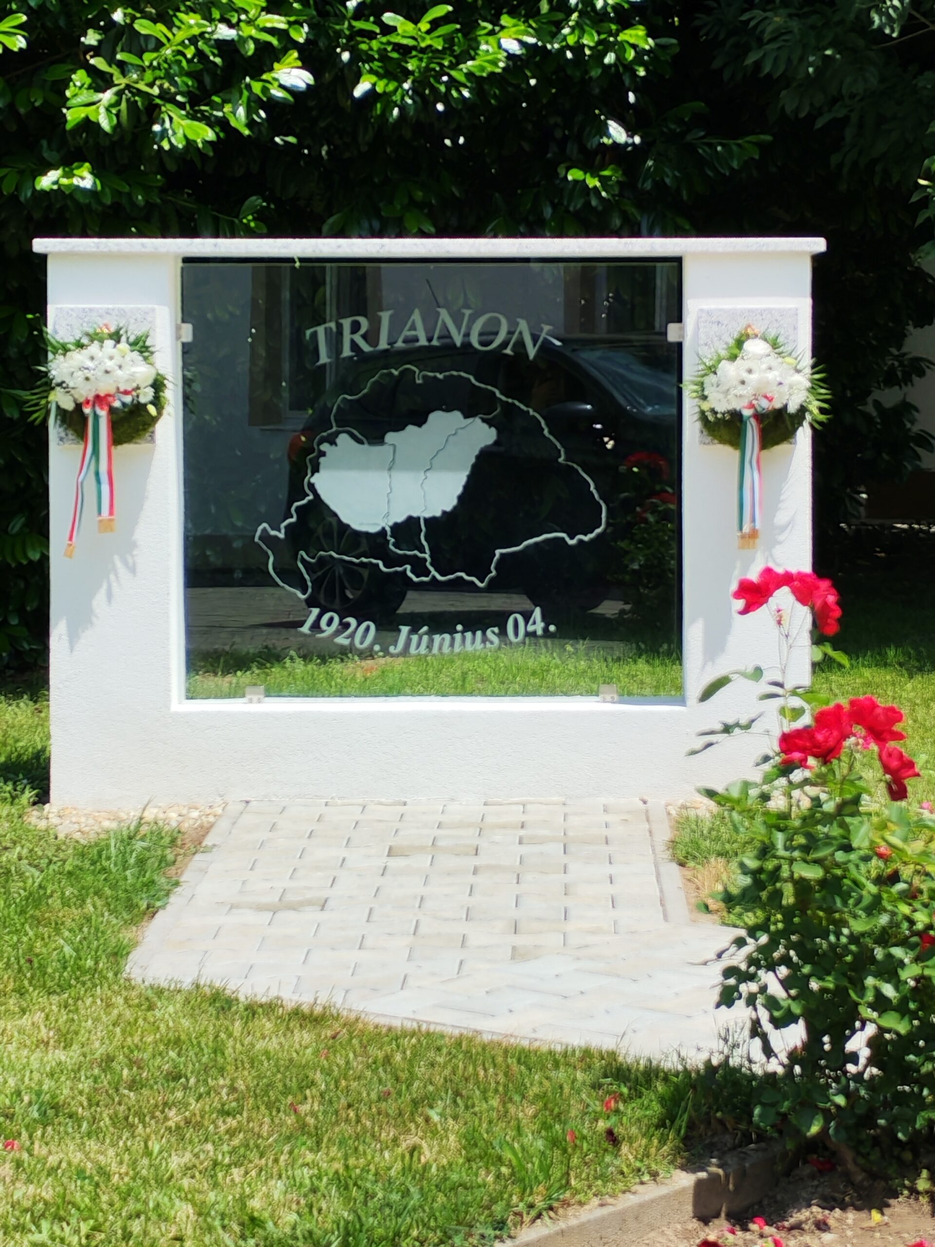 Trianon emlékmű